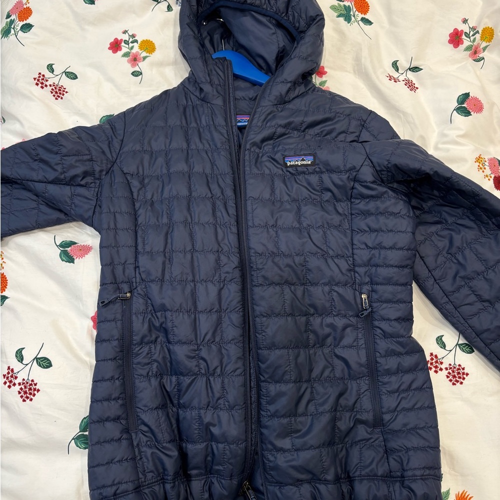 Women’s Patagonia Nano Puff Navy Blue Quilted Hooded Jacket sz L